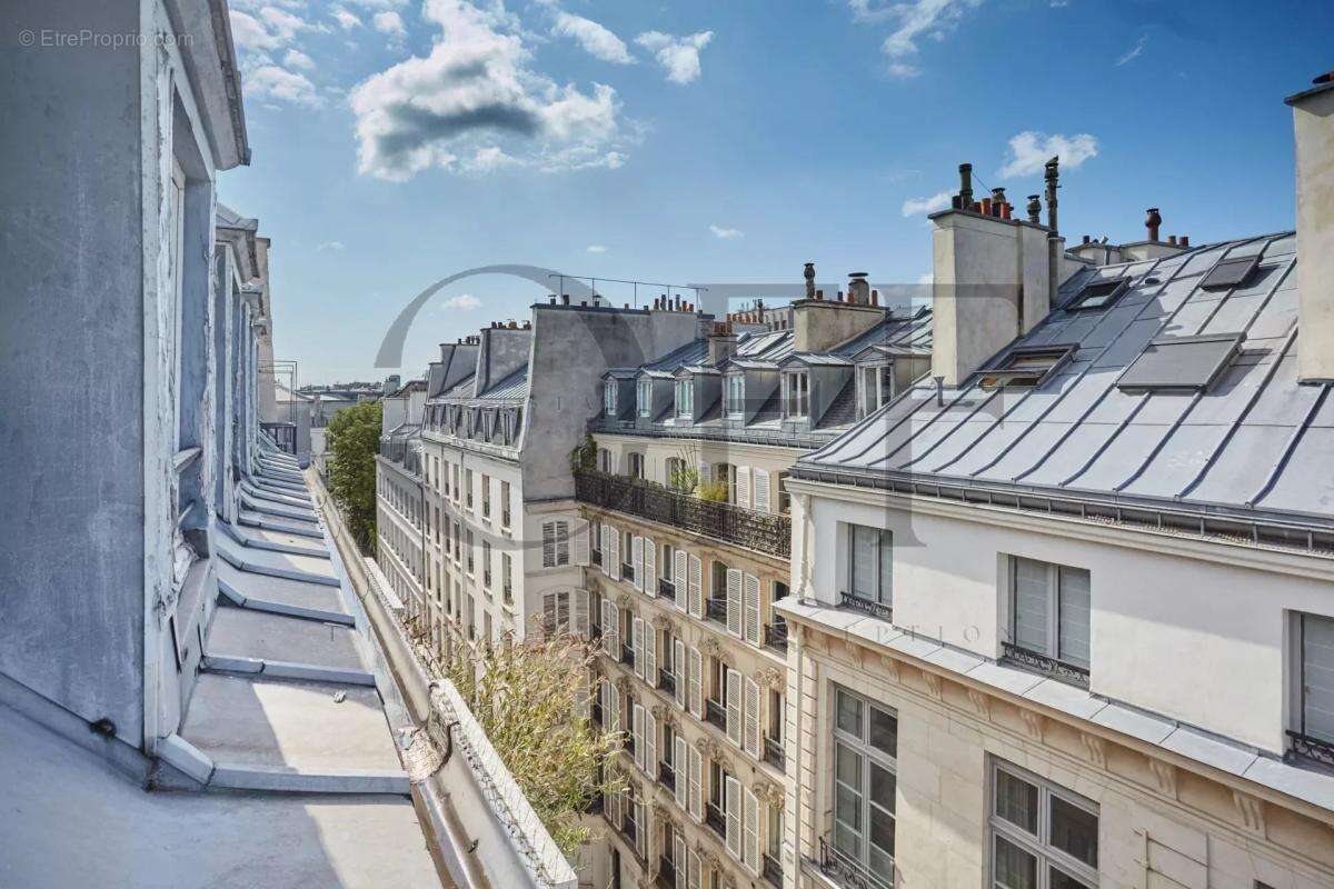 Appartement à PARIS-7E