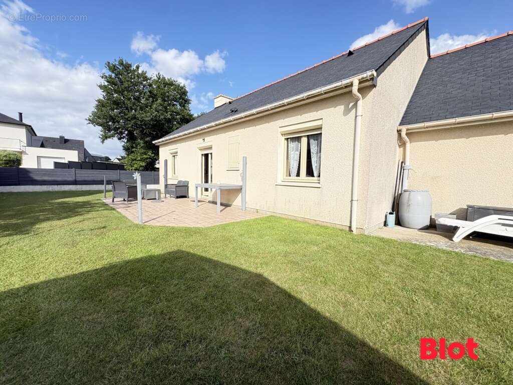 Maison 94 m² à Breteil  - photo 3