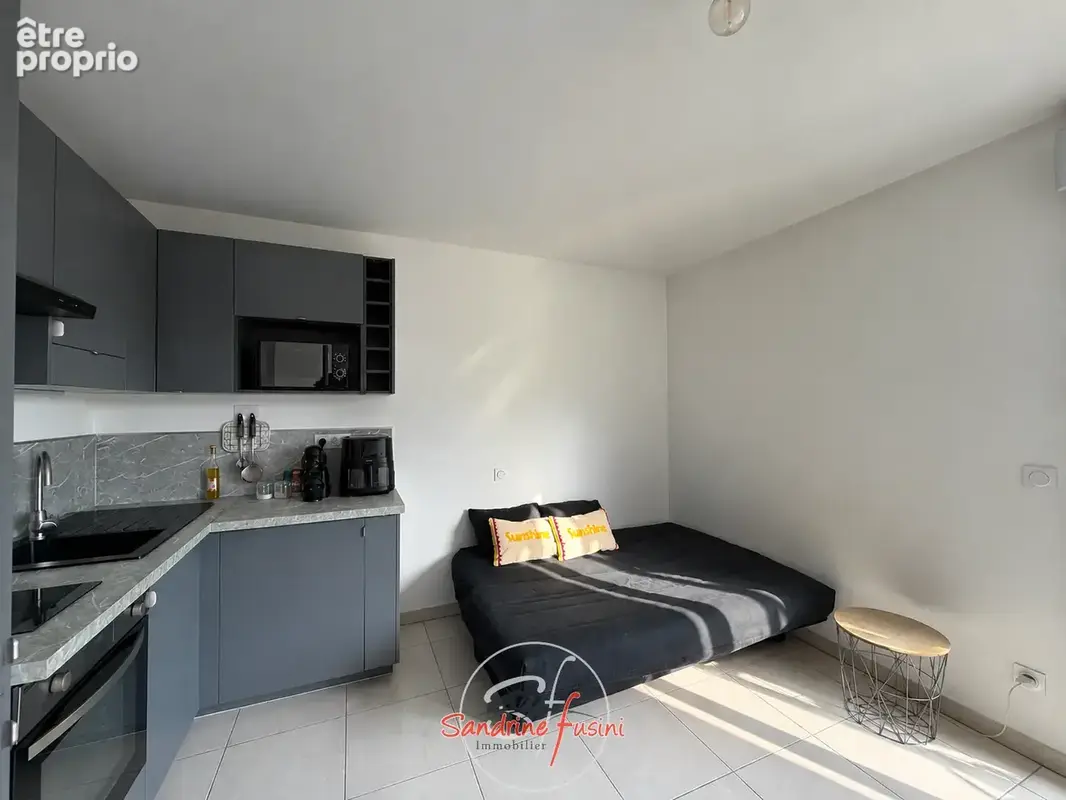 Beau studio proche de toutes commodites avec parking en sous-sol - photo 2