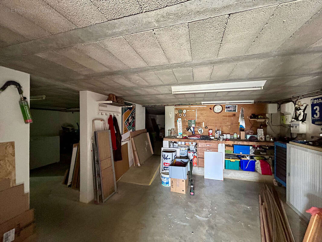 Maison à AZAY-LE-BRULE