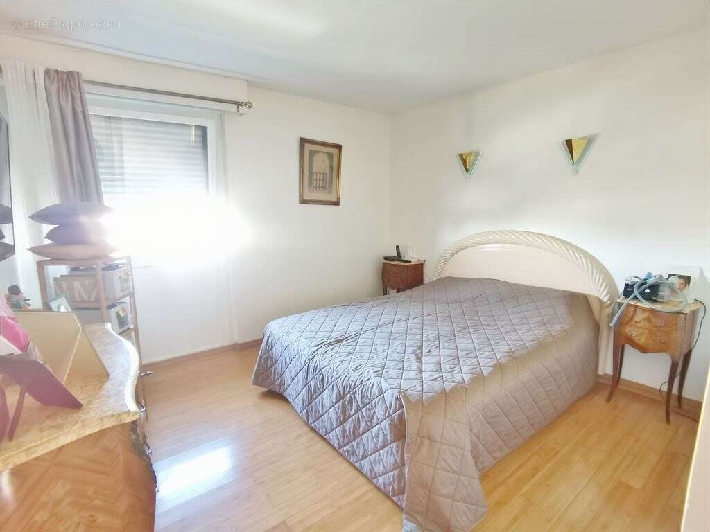 Appartement à PARIS-19E