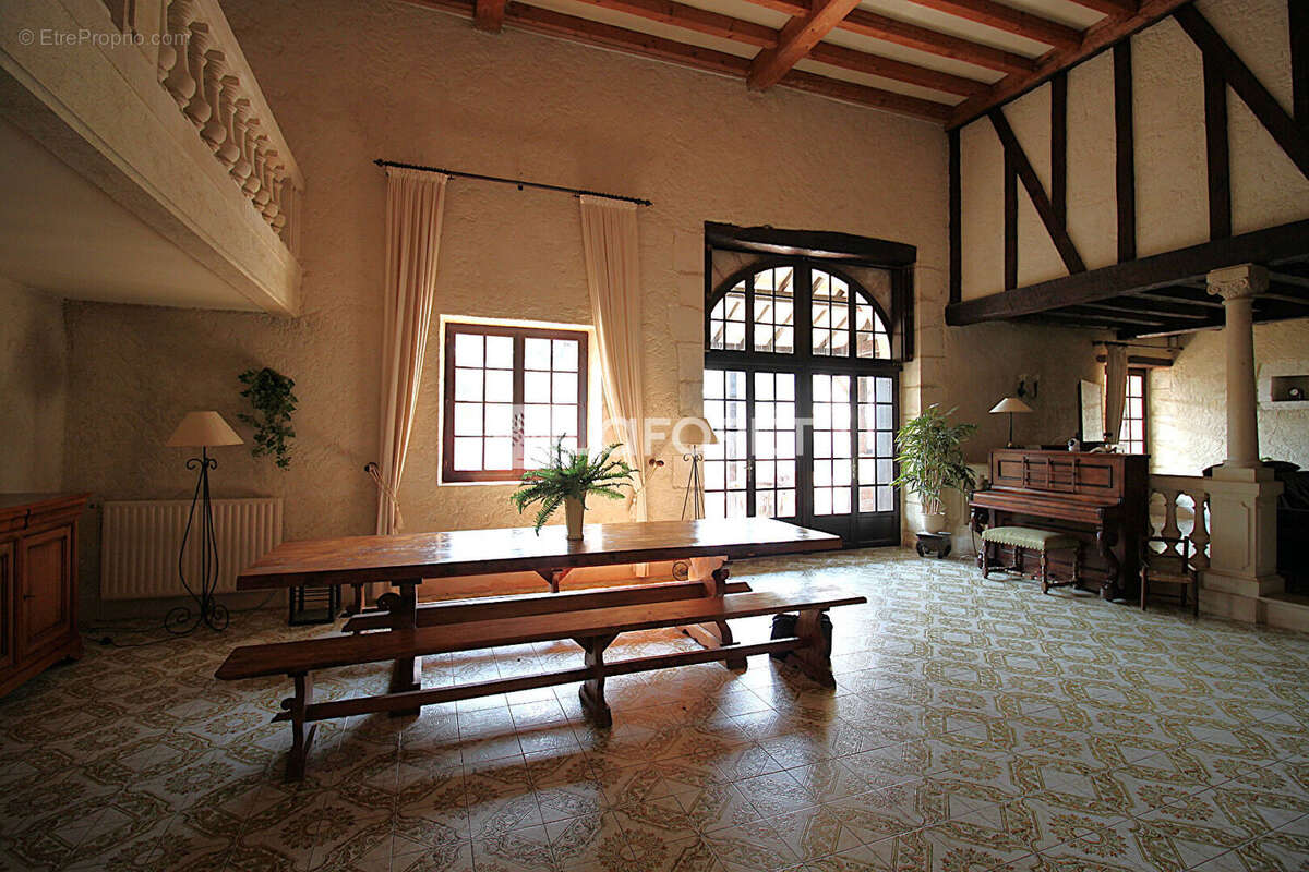 Maison à BOURDEILLES