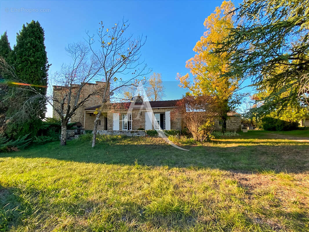 Maison à MONTAYRAL