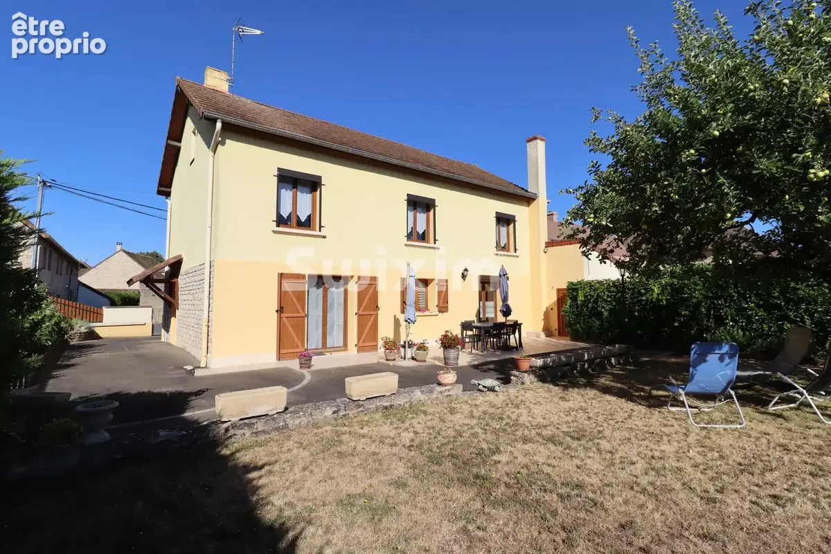 Photo Maison à Varennes-Le-Grand au prix de 275 000€