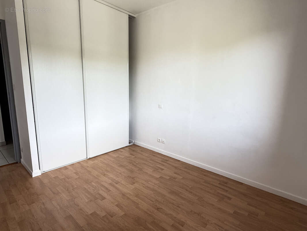 Appartement à AVRILLE