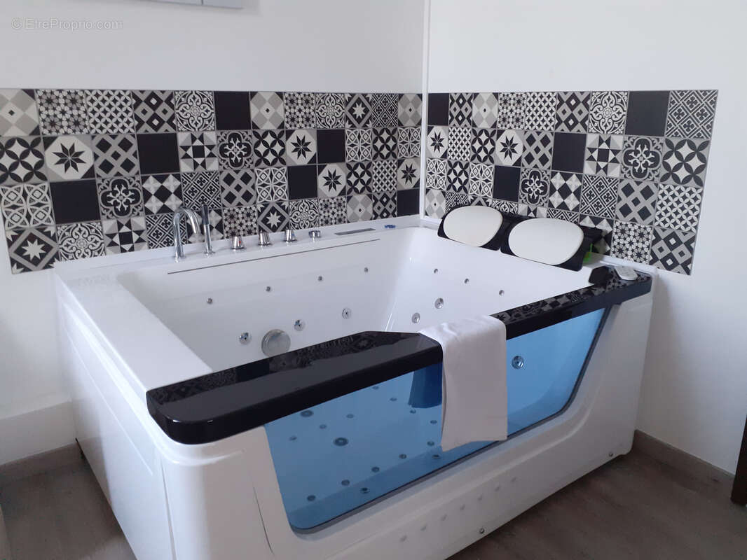 Commerce à SISTERON