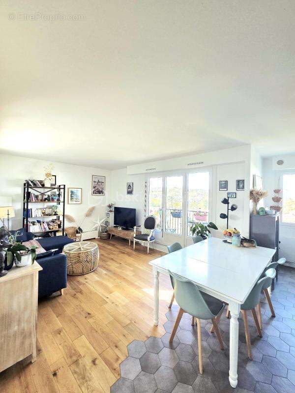 Appartement à RUEIL-MALMAISON