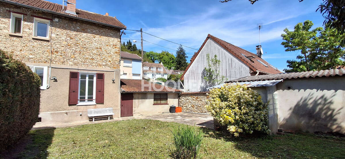 Appartement à LIMOURS