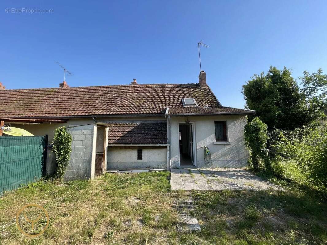 Maison à ROMILLY-SUR-SEINE