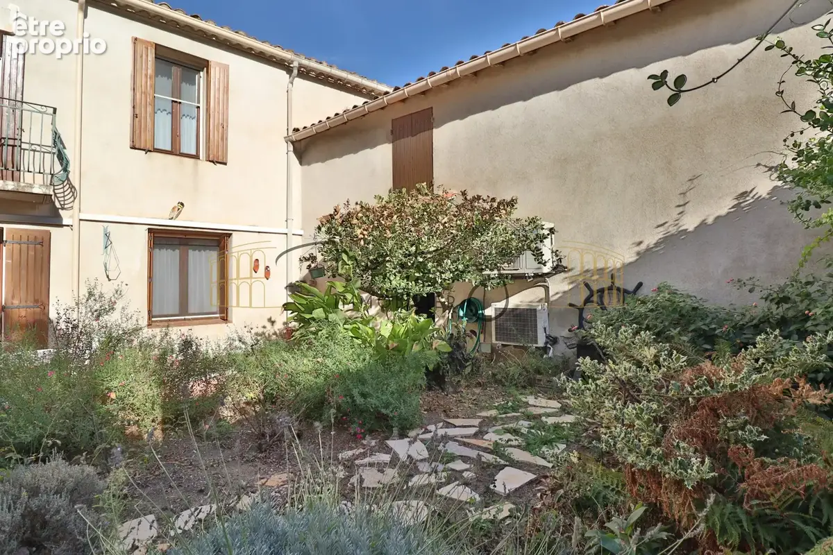Milhaud   maison de charme avec jardin et 80 m2 de dépendances attenantes - photo 11