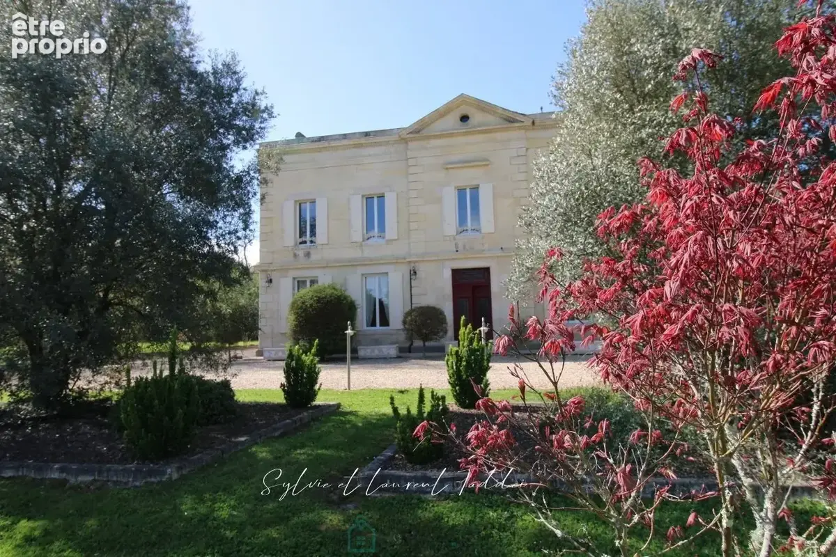 Maison de maitre renovee et outil professionnel cle en main sur plus de 10 hectares - photo 3