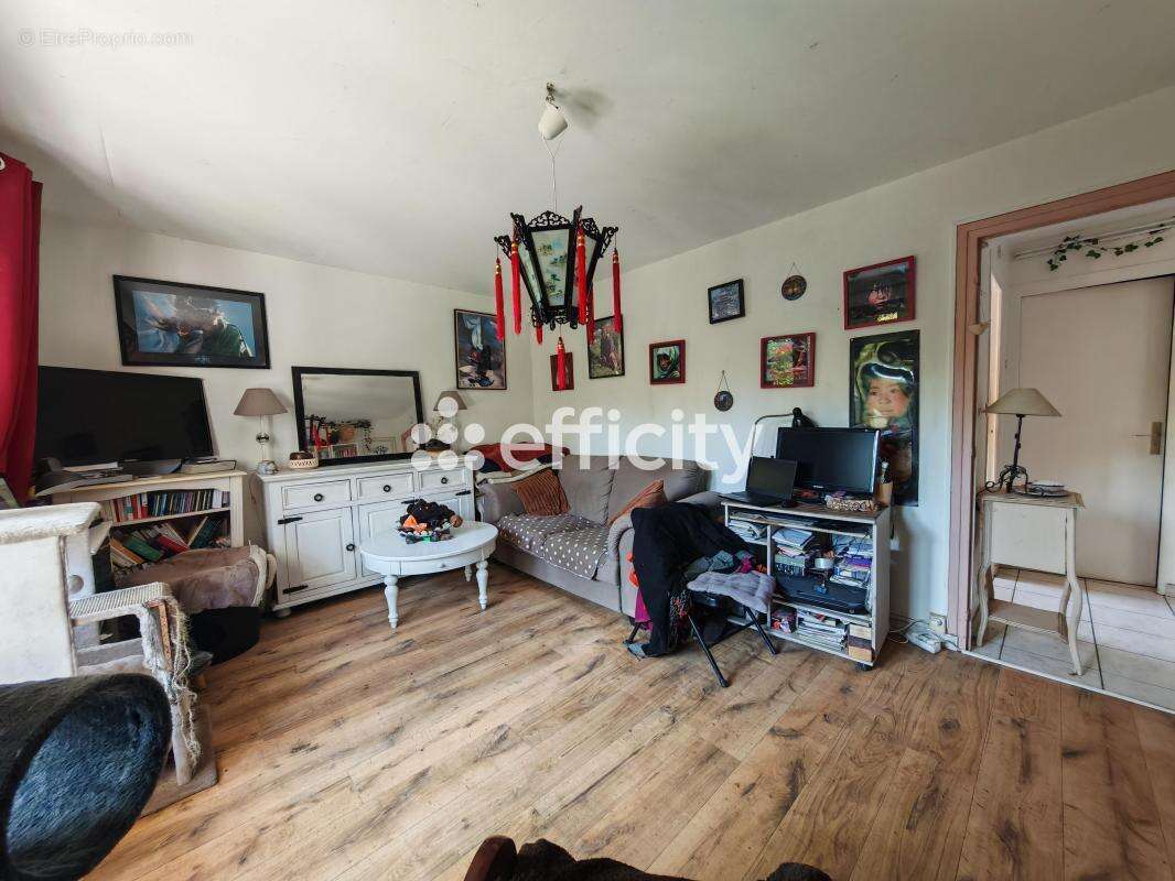 Appartement à FONTAINE