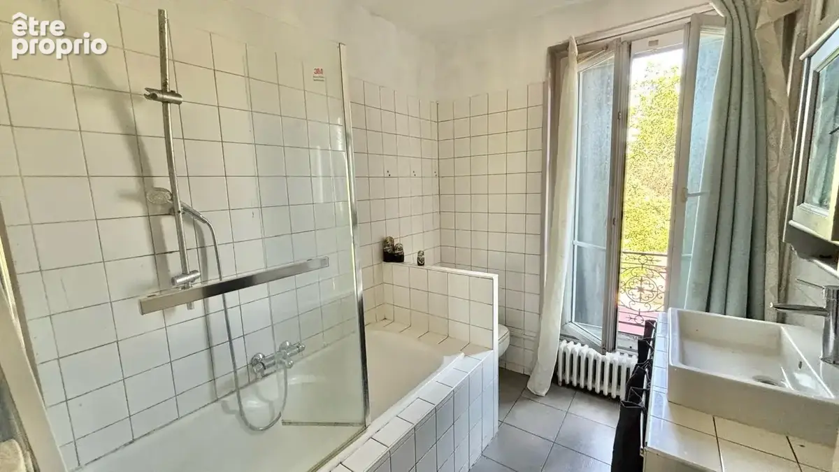 Belle meulière de caractère avec 4 chambres et un jardin. - photo 10