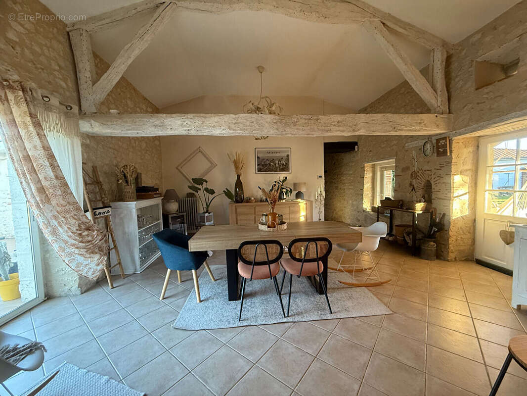 Maison à LA SAUVETAT-SUR-LEDE