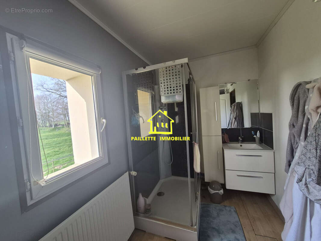 Maison 180 m² à Saint-Romain-De-Colbosc  - photo 9