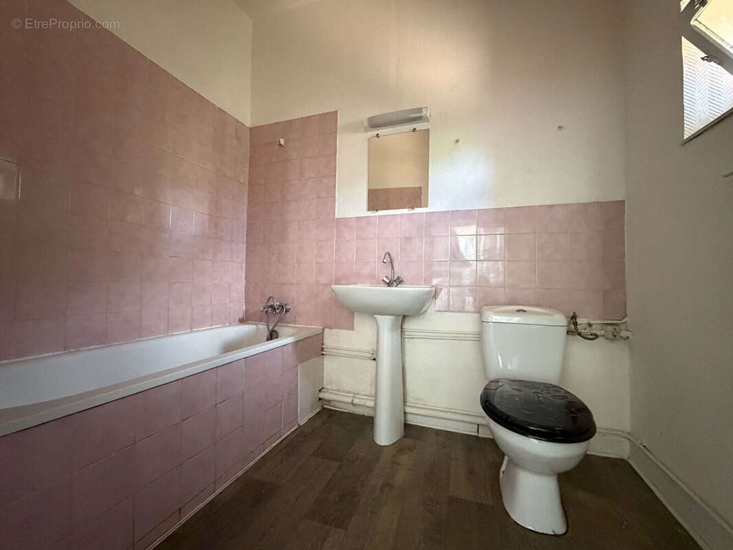 Appartement à BROU