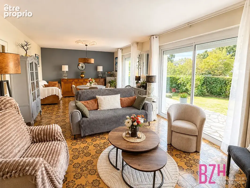 Photo Maison à Saint-Ave au prix de 339 200€