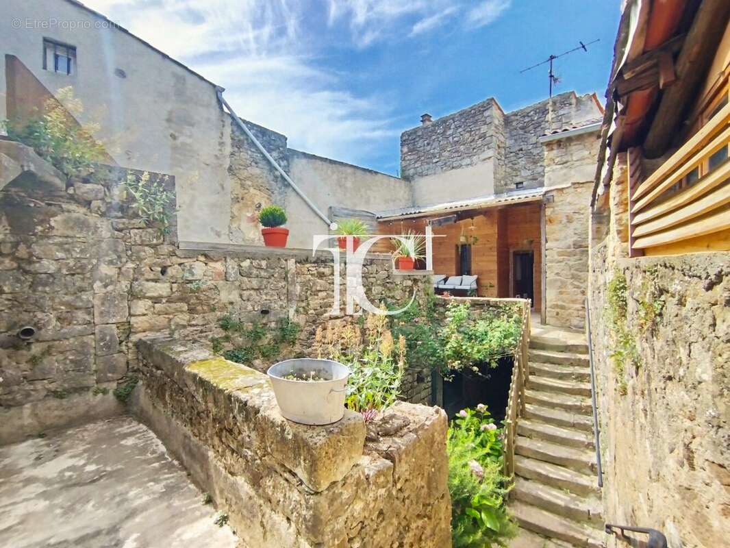 Maison à SAINT-PAUL-LE-JEUNE