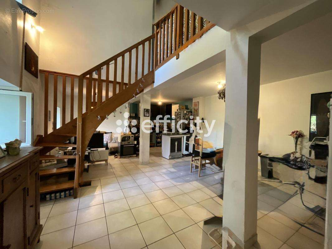 Appartement à PRIVAS