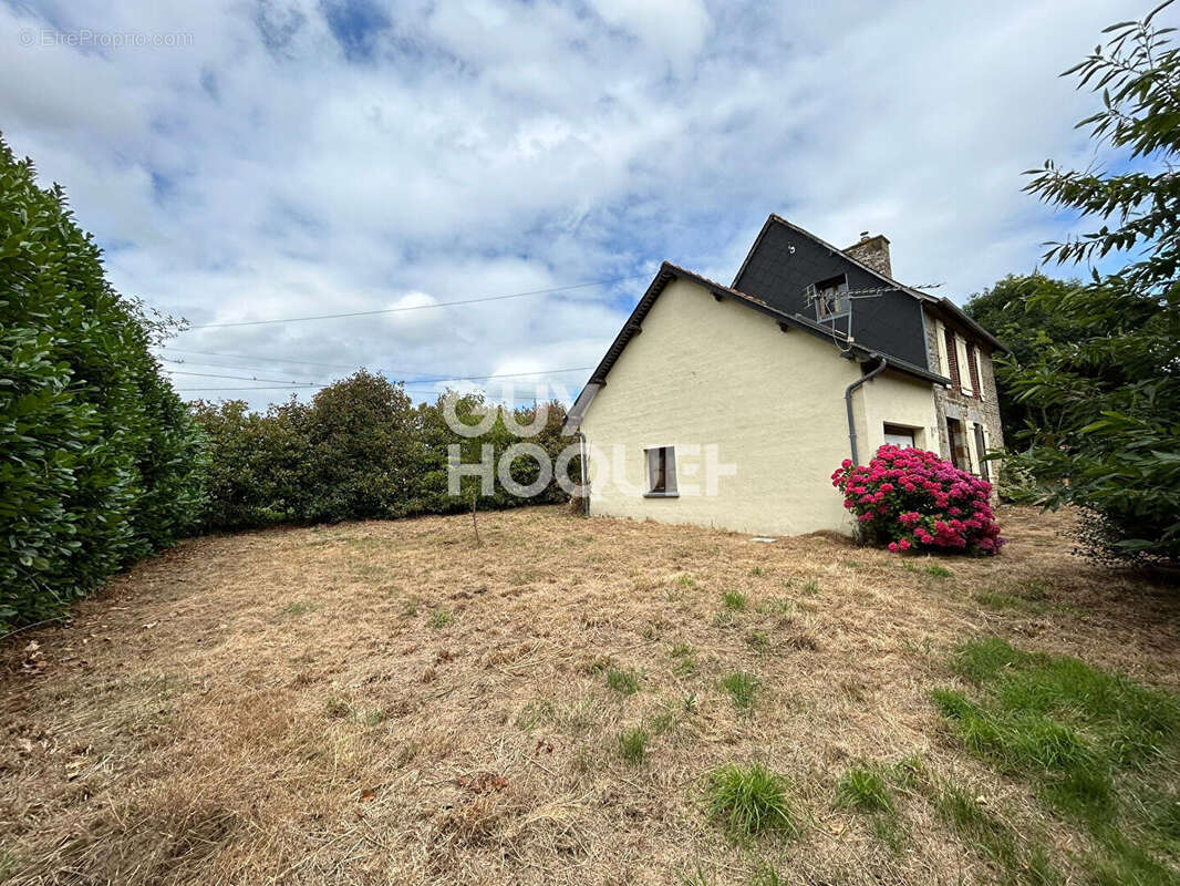 Maison à LE MESNIL-GILBERT