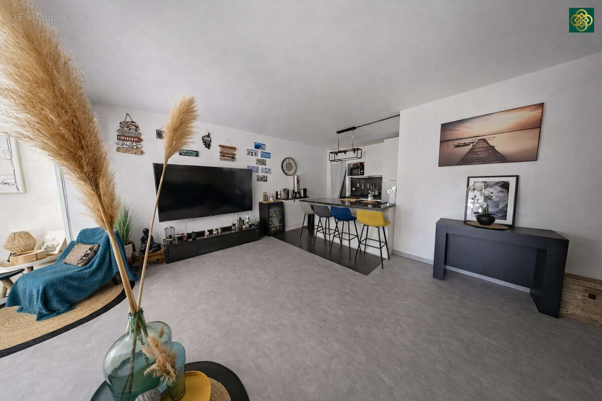 Appartement à LATTES