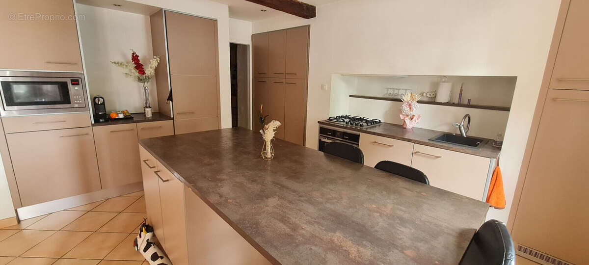 Maison de village 160m²  T5  avec garage, cuisine d'été, jardin, atelier... - photo 4