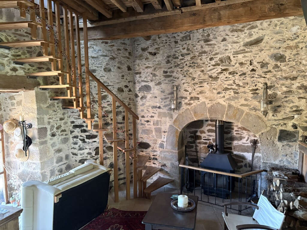 Maison à SAINT-SOLVE