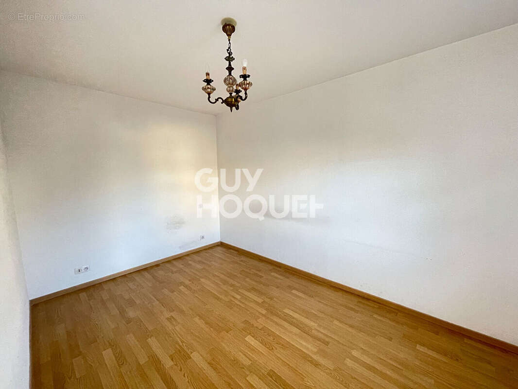 Appartement à PARENTIS-EN-BORN