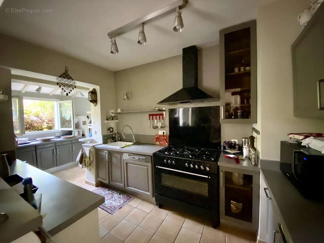 Maison à VELAUX