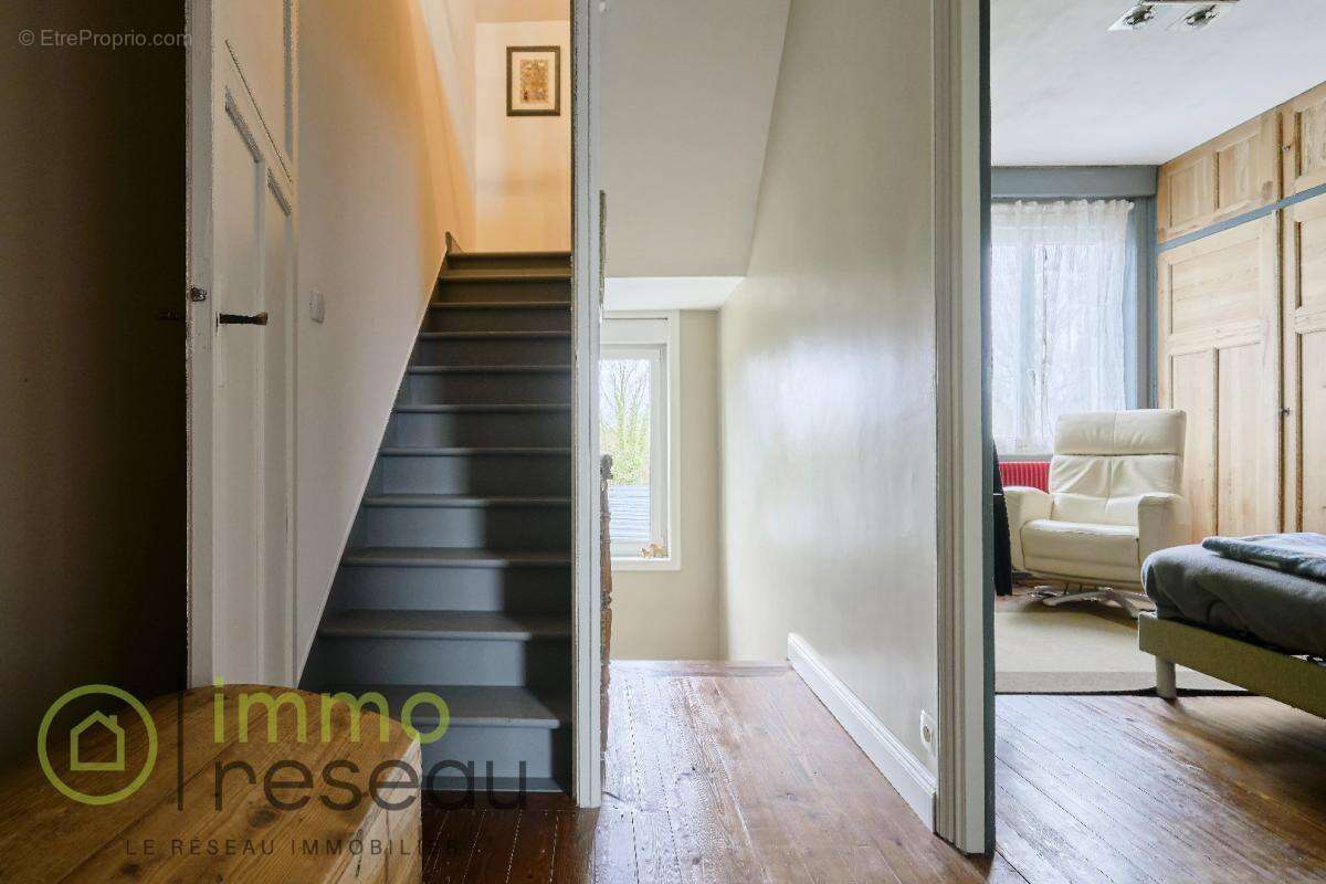 Maison à LA CHAPELLE-D'ARMENTIERES