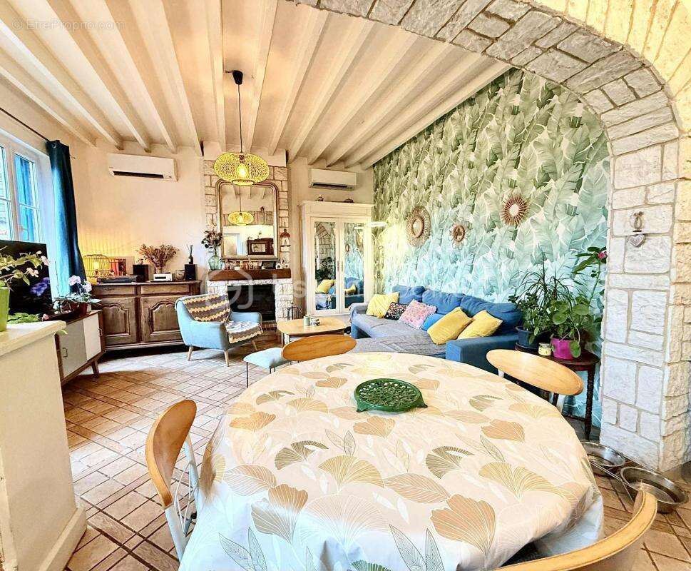 Maison à BERNEUIL-EN-BRAY