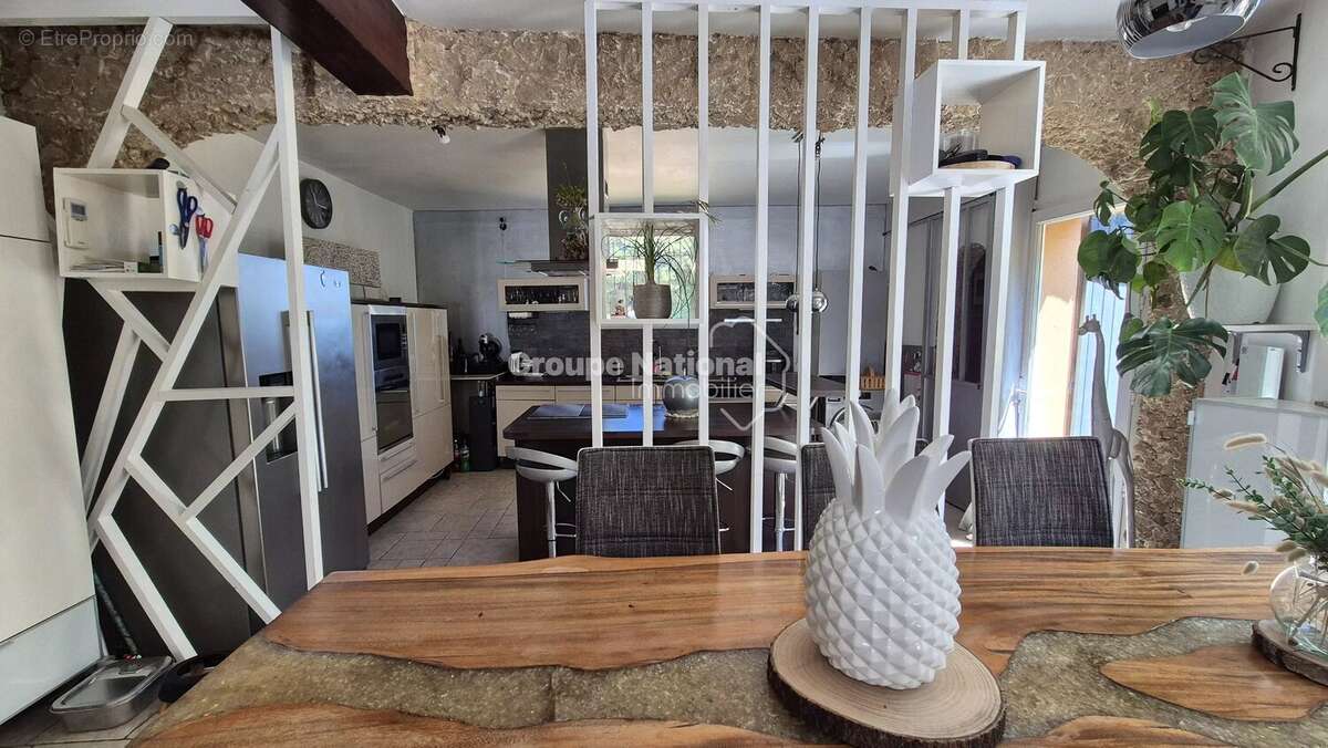 Courthezon - ensemble immobilier de 385 m² en campagne - photo 26