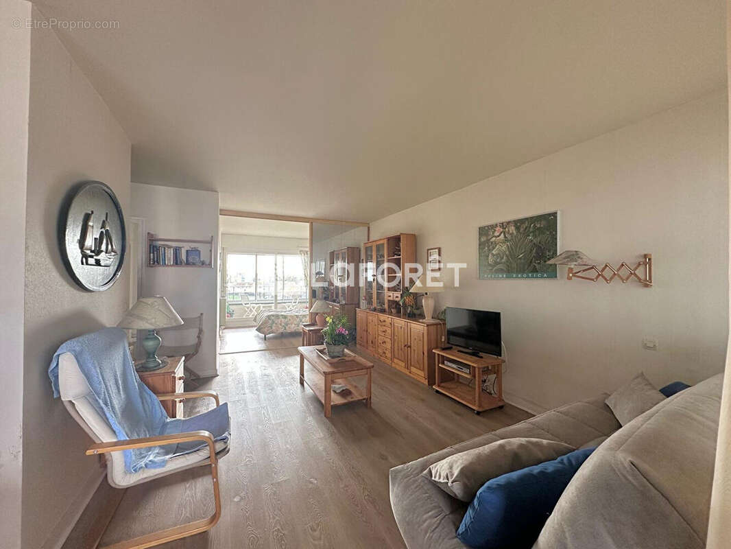 Appartement à COURSEULLES-SUR-MER