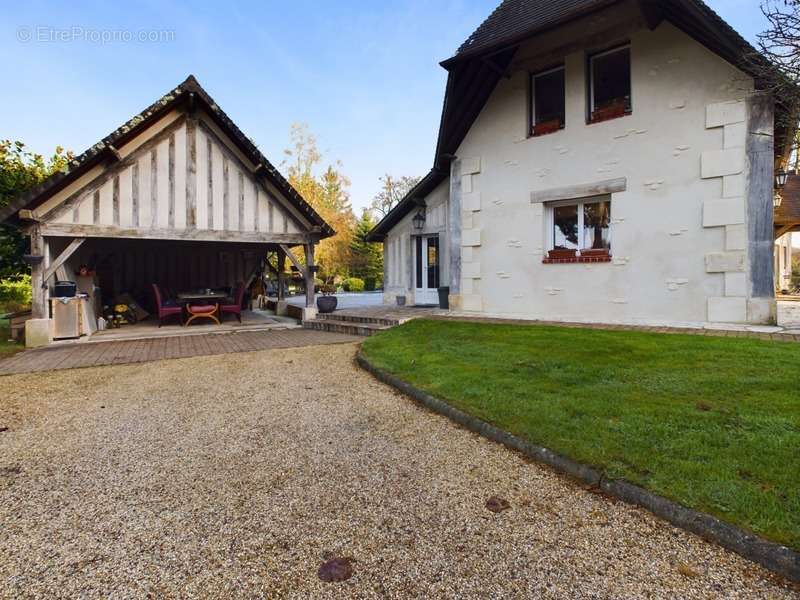 Maison à PONT-L&#039;EVEQUE