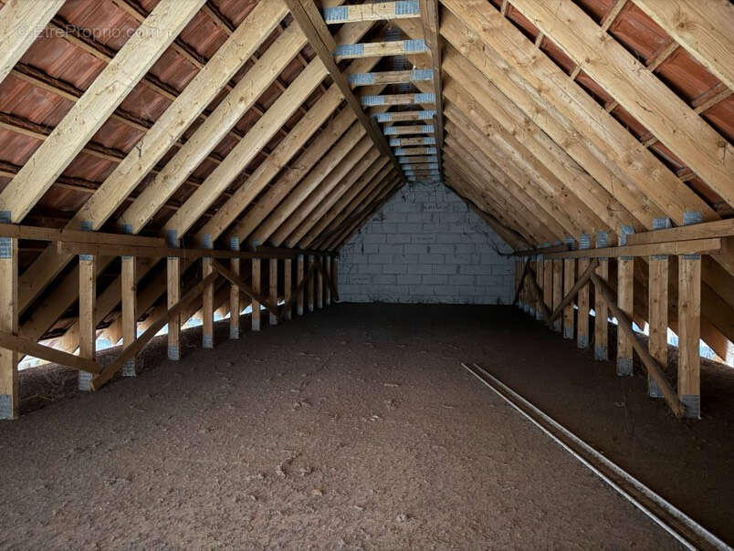 Commerce à PONTPOINT