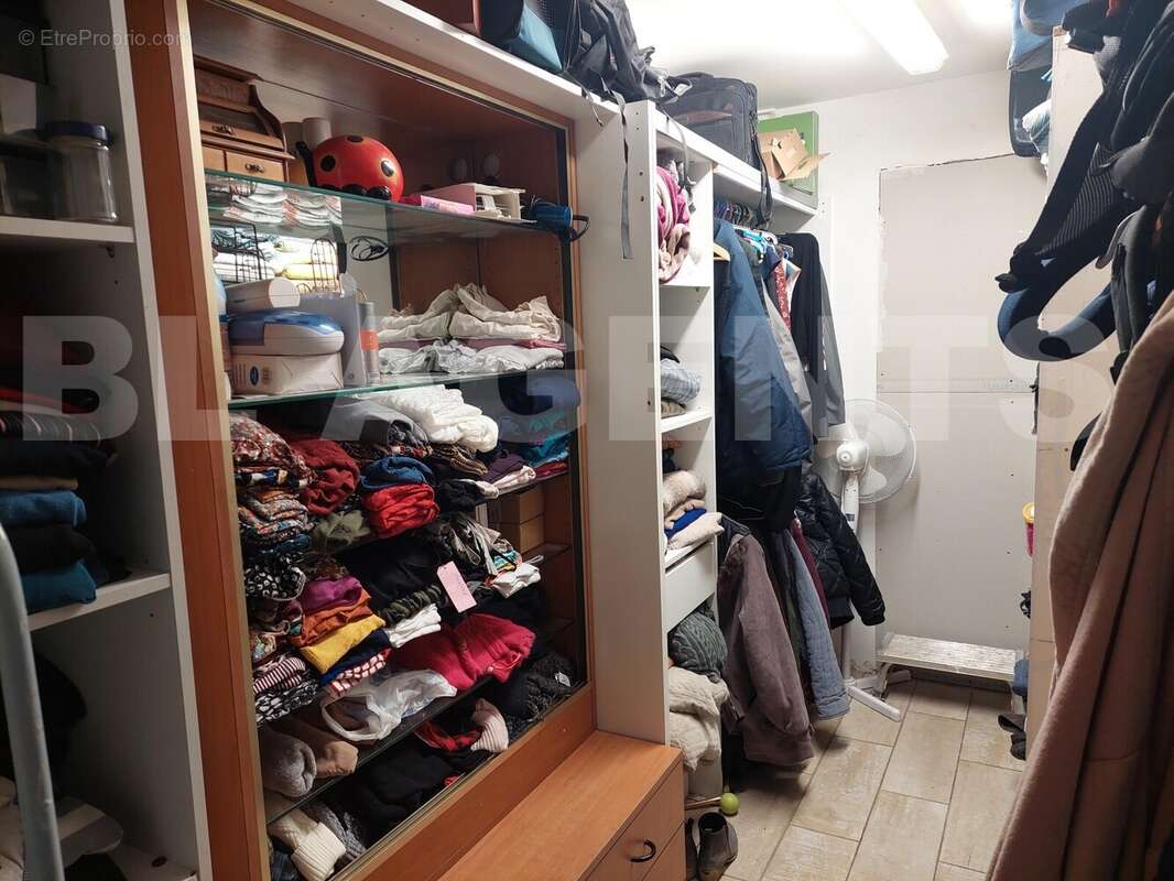 20251122_152149 - Maison à ROMILLY-SUR-SEINE