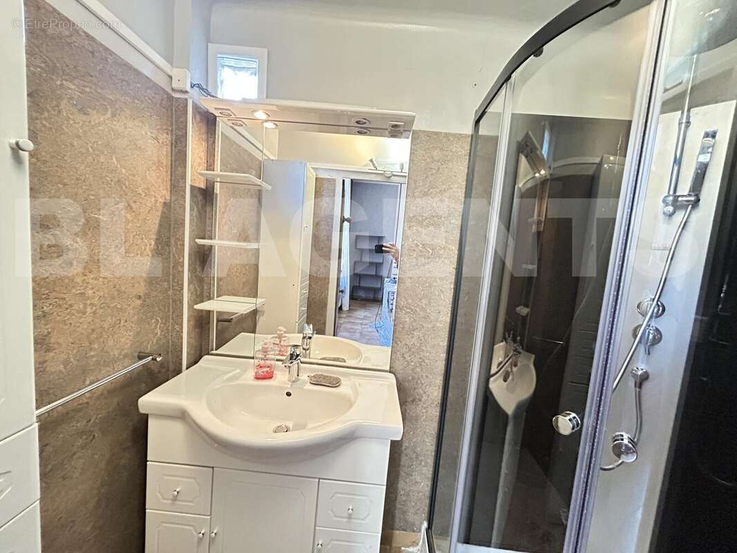 IMG_3357 - Commerce à JOIGNY