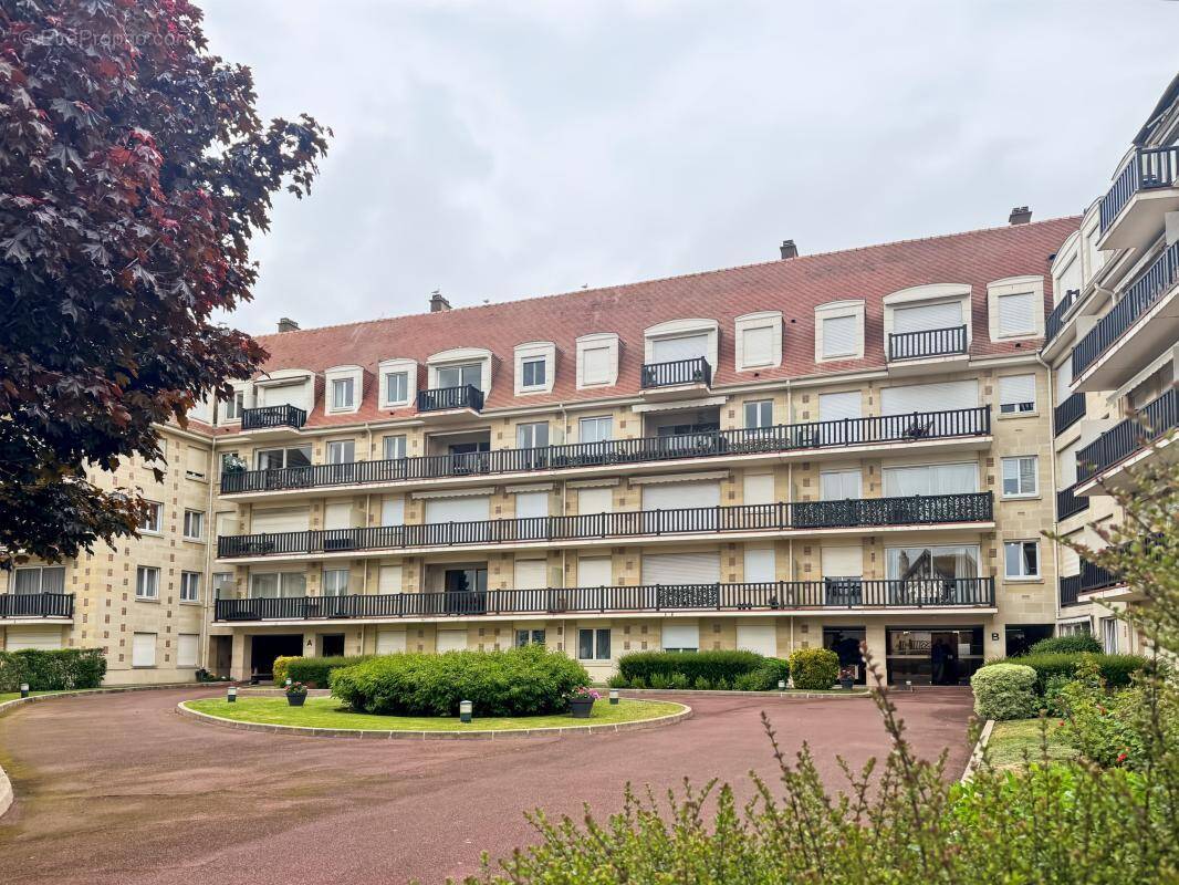 Parking à DEAUVILLE