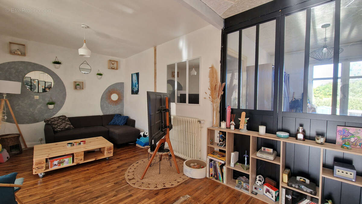 Maison à CELLE-LEVESCAULT