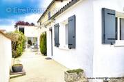 Maison à LA GREVE-SUR-MIGNON