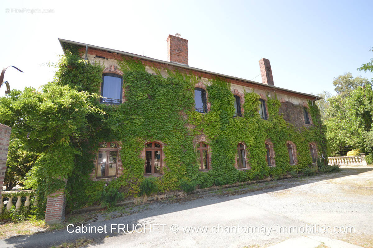 Maison à LES HERBIERS
