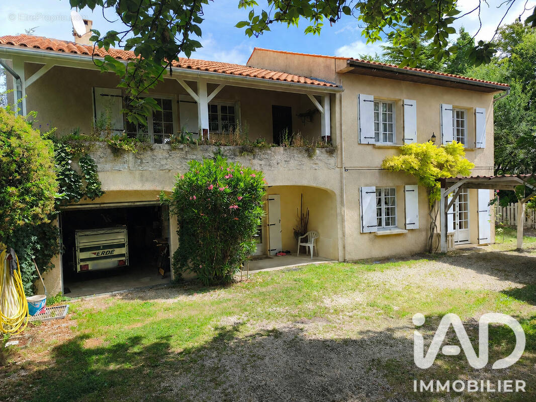 Photo 1 - Maison à CHASSORS
