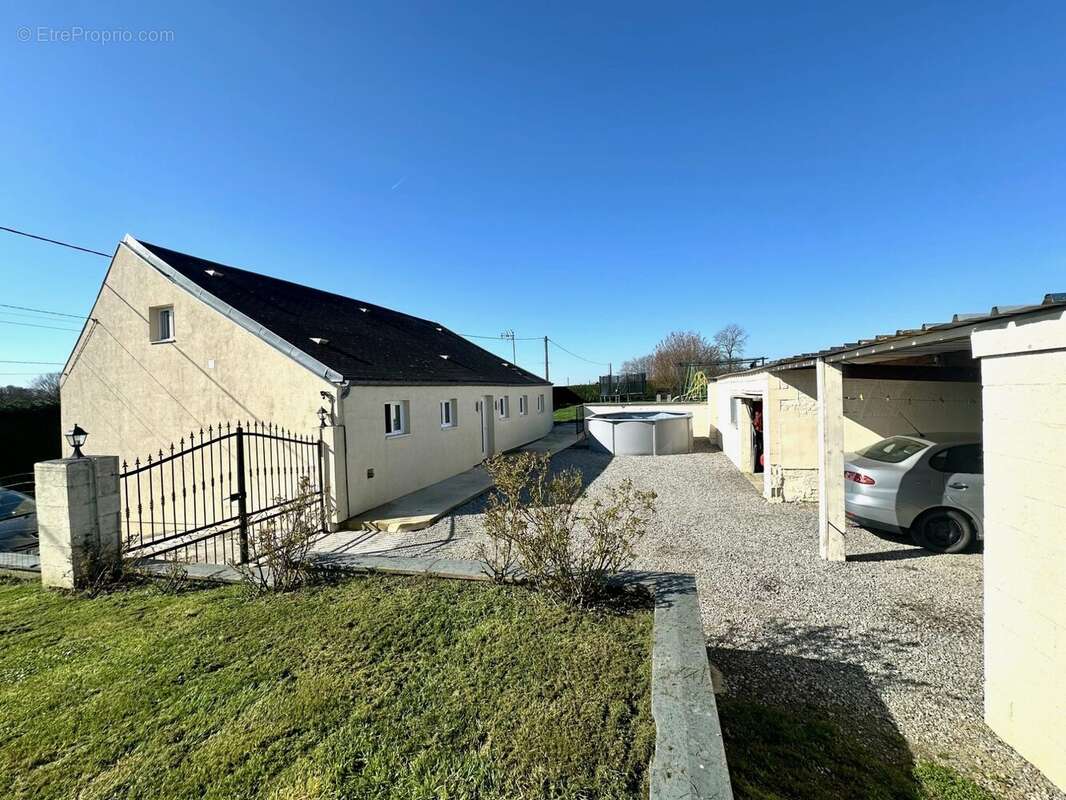 Maison à ESQUEHERIES