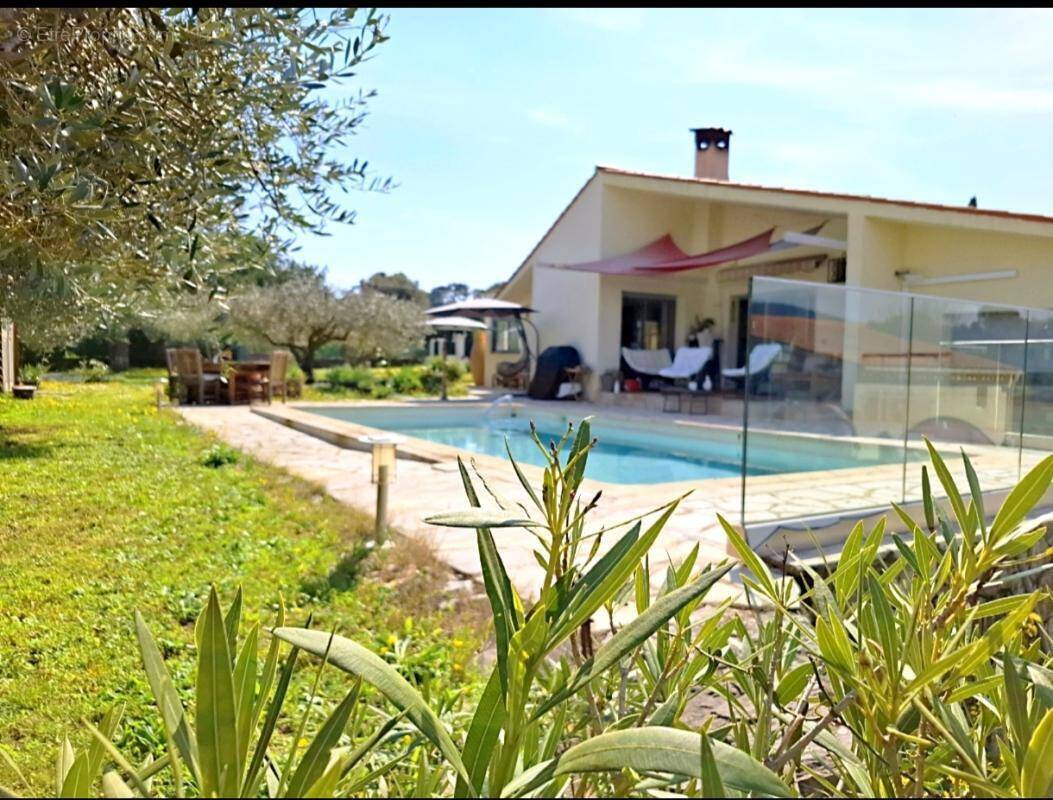 Maison à PEYMEINADE