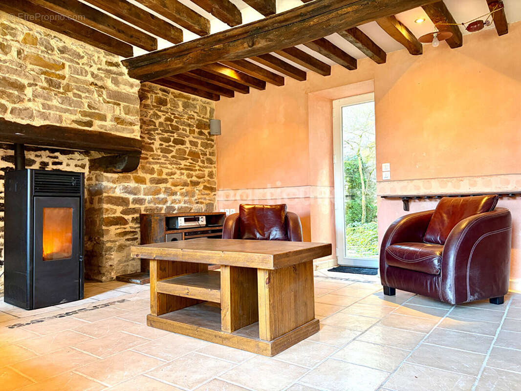 Charmante maison en pierre au coeur de Cerisy-la-Salle - photo 2