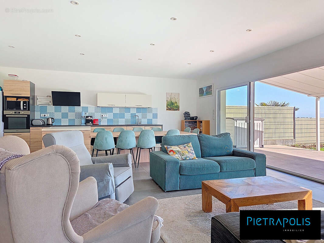 Maison à GREZIEU-LA-VARENNE