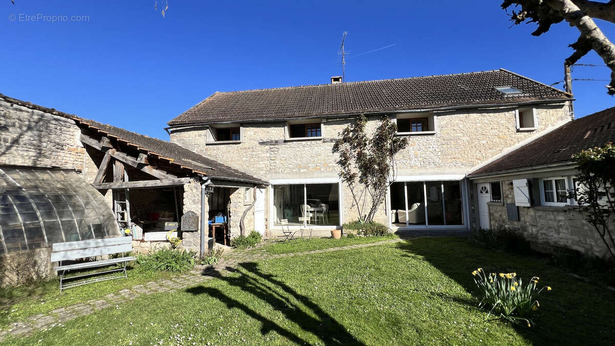 Maison à MILLY-LA-FORET