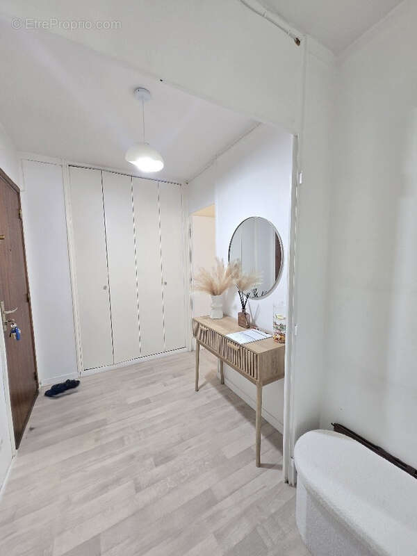 Appartement à PIERRE-BENITE