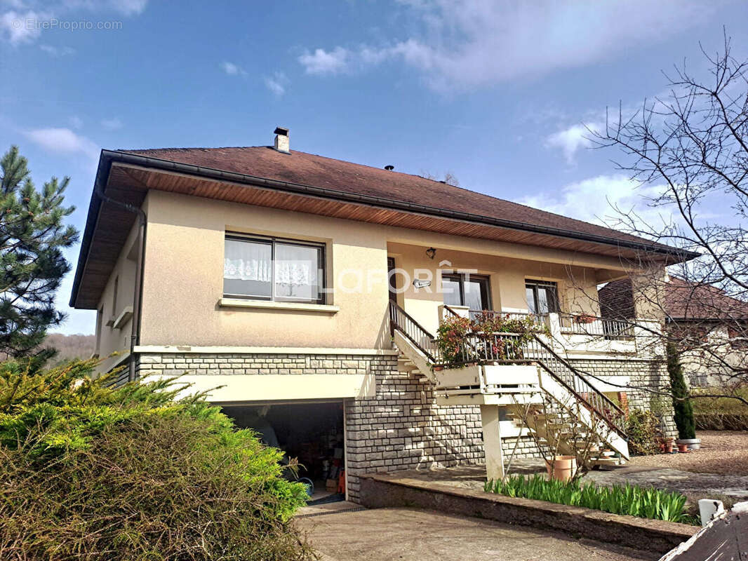 Maison à SAONE