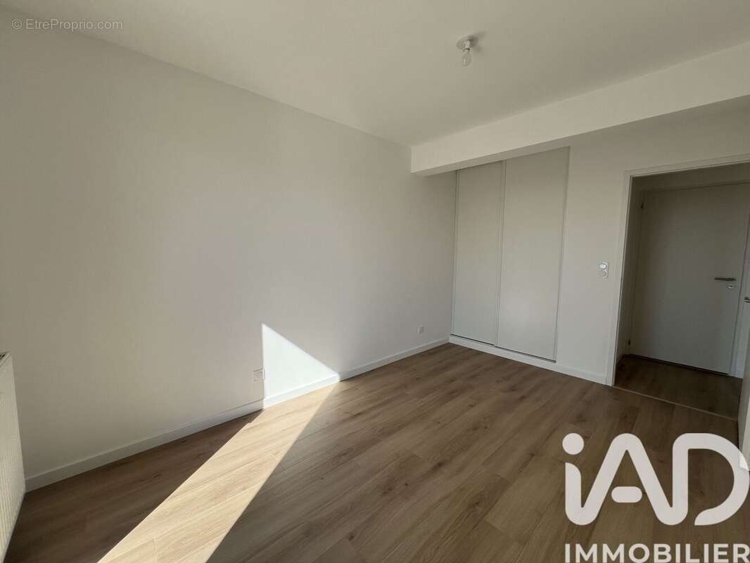 Photo 9 - Appartement à LA CHAPELLE-DES-FOUGERETZ